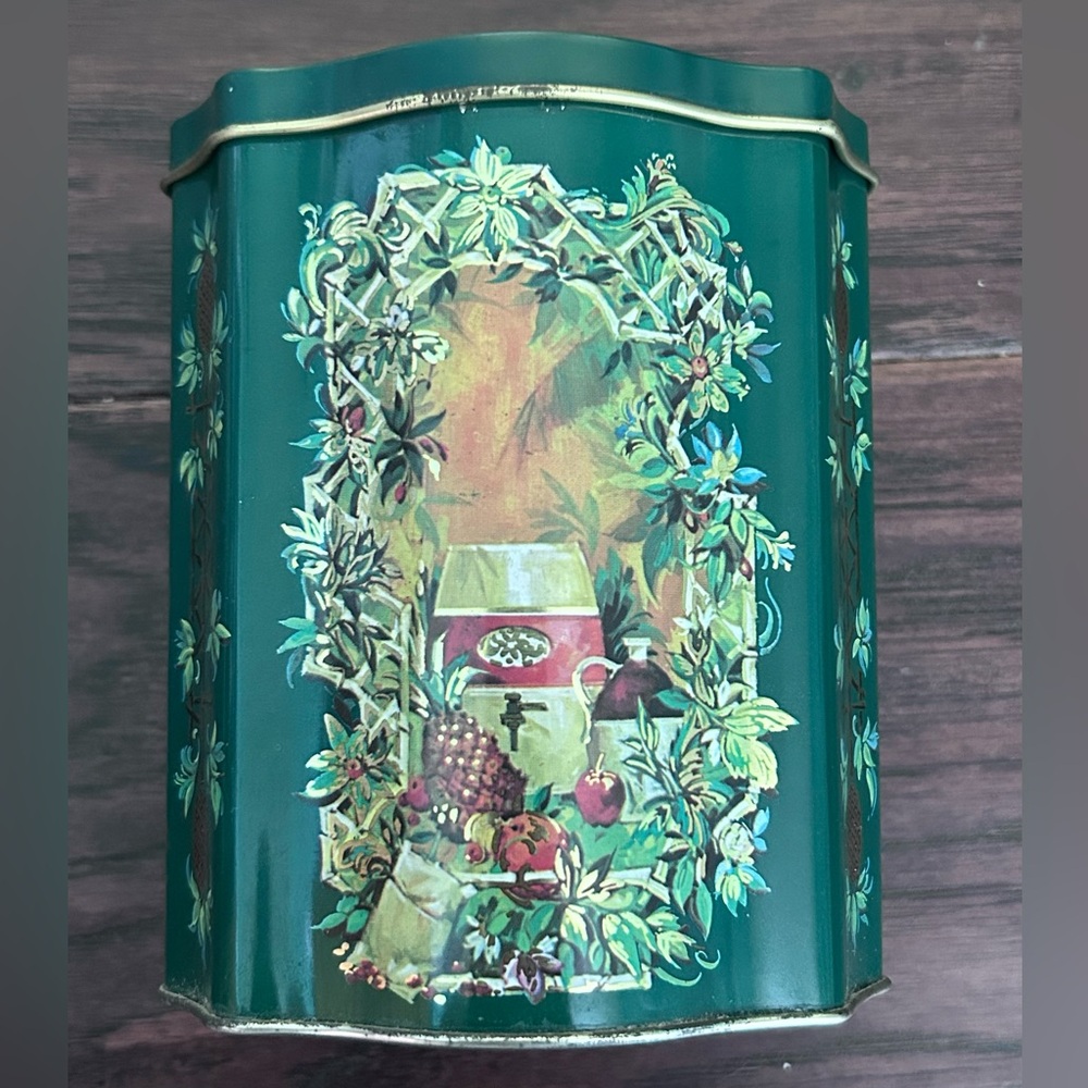 Vintage Holiday Tea Tin Avon